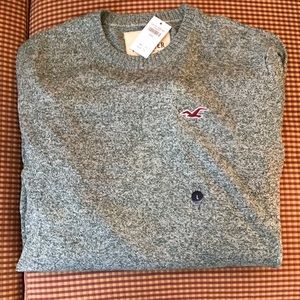 Hollister pull over Sweater